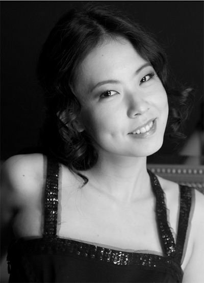 <b>Kyoko Ogawa</b> is a New York based soprano/crossover singer. - Kyoko_Ogawa